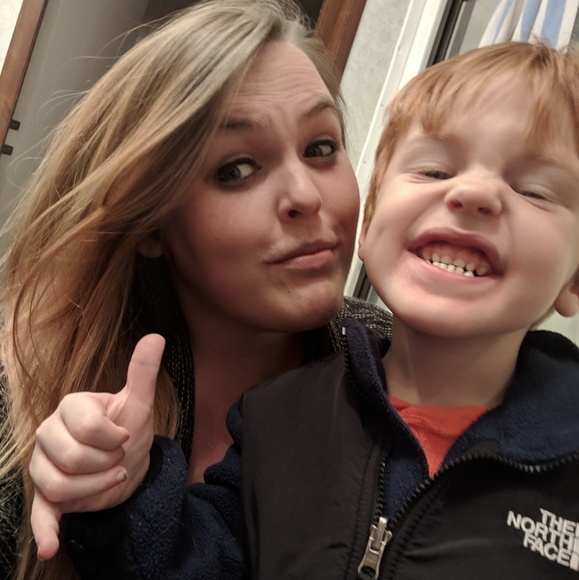 Meet your Posher, Krystal - Picture 2 of 10